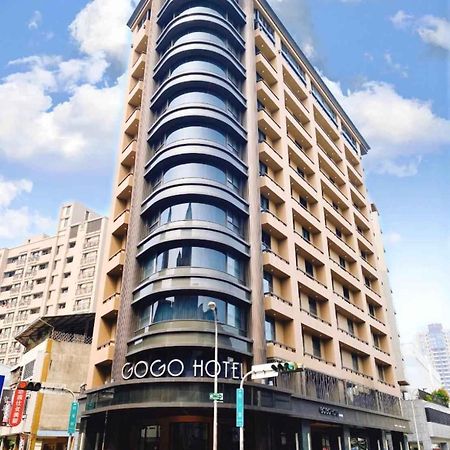 Gogo Hotel Тайчжун Экстерьер фото